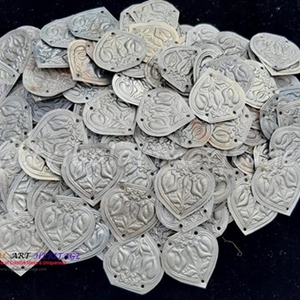 Botones de diseño de corazón Tribal Kuchi, accesorios de costura afganos hechos a mano, adornos étnicos bohemios para ropa - Product Image 1