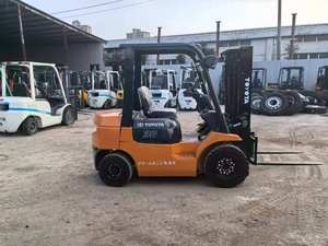 Chariot élévateur diesel Toyota de 3 tonnes avec moteur de pompe hydraulique et roulement - Puissant et économe en carburant pour les mines et la construction - Product Image 2