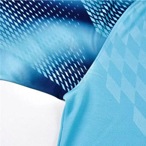 Tenues de football sur mesure de haute qualité, respirantes, 100% polyester, pour hommes adultes, service OEM, fabriquées au Pakistan - Product Image 5