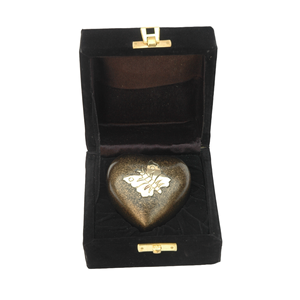 Urne de cendres pour bébé de qualité fiable avec boîte Conception agréable Souvenir de coeur Urne funéraire commémorative en métal laiton - Product Image 5