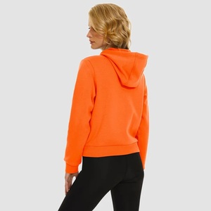 เสื้อสเวตเตอร์มีฮู้ดของผู้หญิงสไตล์ใหม่สีพื้นปักโลโก้ตามสั่ง - Product Image 5