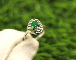 Natural Emerald Gemstone 925 Sterling <b>Silver</b> Prong <b>Set</b> Rhodium Plated Minimalist Unisex <b>Ring</b> - Product Image 4