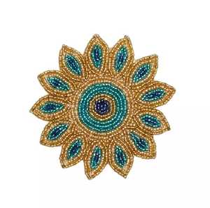 เสื่อแก้วลูกปัดทรงกลมมีสไตล์สำหรับตกแต่งโต๊ะรับประทานอาหารเสื่อรองจานปักลายแฟนซีดีไซน์ใหม่ลายดอกทานตะวัน - Product Image 1