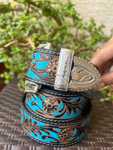Ceintures en cuir véritable faites à la main, ceintures occidentales élégantes en cuir, ceintures unisexes de couleur turquoise, Inde - Product Image 3