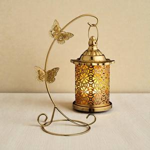 Farol Colgante de Metal Dorado de Lujo con Forma de Mariposa, con Soporte Decorativo, Luz Cálida de Vela, Elegante Decoración Festiva para el Hogar, Regalo para Ramadán - Product Image 2