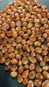 พลอยอัญมณีรูปไฟธรรมชาติ100% ผสมตามสั่งเกรด AAA สำหรับการทำเครื่องประดับซันสโตนจากธรรมชาติที่น่าตื่นตาตื่นใจ - Product Image 4