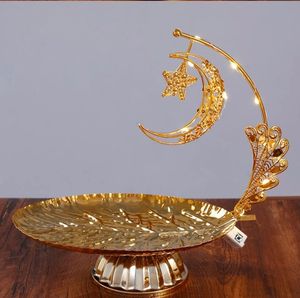 Plateau de Ramadan en métal fabriqué à la main de qualité supérieure utilisé pour le service de luxe et l'affichage des dates pendant le mois sacré du Ramadan - Product Image 3