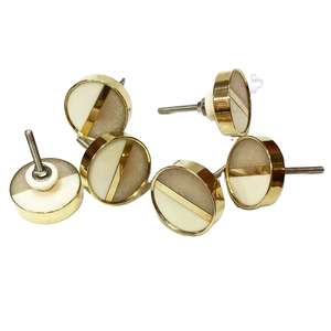 Poignée de porte décorative en résine écologique fabriquée à la main pour meubles 2025 - Product Image 1