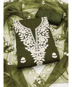 Algodón Impreso Casual Pakistani SalwarKameez para damas en traje de diseño de boutique de 3 piezas - Product Image 4