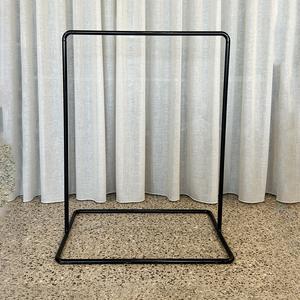 Support de bienvenue en métal couleur or de haute qualité pour le placement de signes de mariage et de fête en plein air - Product Image 4