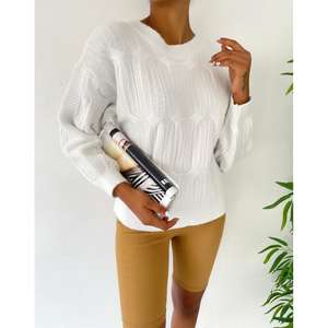 Pull en tricot pour femme avec détail complexe au dos - Modèle 848 - Product Image 2