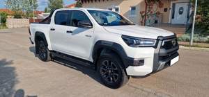 2023 pour Hilux 2.4L D-4D 4X4 SUV avec carburant électrique direction gauche sièges en cuir caméra arrière toit ouvrant utilisé - Product Image 3