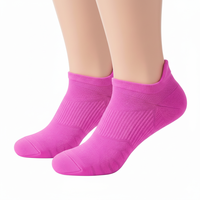 Chaussettes de cheville de sport athlétiques à séchage rapide pour femmes Chaussettes de bateau respirantes pour le fitness et la course Manchette de logo personnalisable