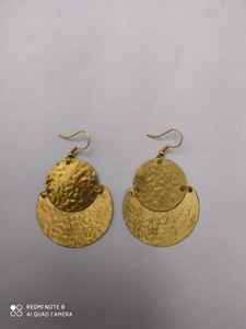 Boucles d'oreilles en laiton avec des motifs uniques et du laiton martelé - boucles d'oreilles tribales en laiton - Product Image 2