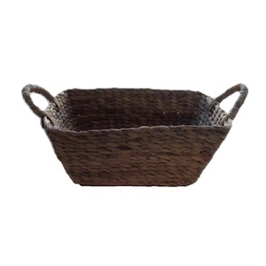 Panier de rangement en jacinthe d'eau artisanale carré rectangulaire de haute qualité avec poignée torsadée plusieurs tailles disponibles Vietnam - Product Image 5