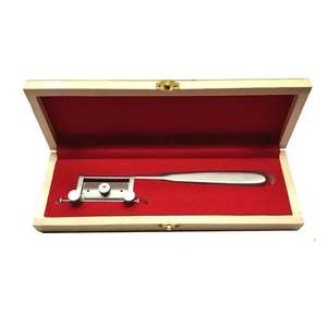 Kit d'instruments chirurgicaux en acier inoxydable argenté, comprenant un couteau à peau, une lame de dermatome, autoclavable et réutilisable de qualité chirurgicale - Product Image 2