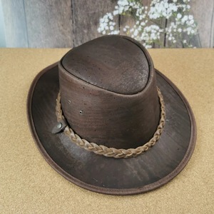 Chapeau en liège brun avec dentelle tressée naturelle - Product Image 5