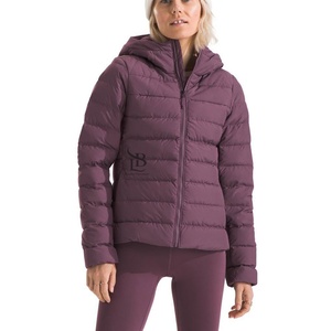 Chaqueta acolchada de alta calidad para mujer, nuevo estilo personalizado de fábrica, chaqueta acolchada impermeable para invierno y exteriores con cierre de cremallera para mujer - Product Image 1