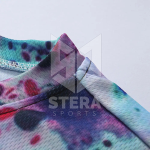 Nueva Camiseta deportiva de secado rápido de manga corta de poliéster con estampado de sublimación personalizado de alta calidad para hombre - Product Image 3