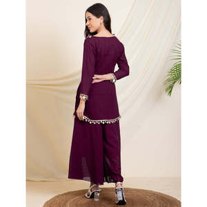 Ensemble en mousseline tissée à manches longues, uni et imprimé, couleur bordeaux, pour femmes, occasions indo-occidentales - Product Image 5