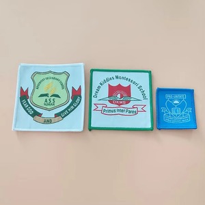 Elegante parche bordado personalizado Venta al por mayor de hierro en coser en parches para Denim, bolsos, uniformes, sombreros, clubes y promociones - Product Image 2