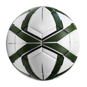 Ballon de football OEM léger en cuir PU personnalisé sublimé pour une utilisation intérieure et extérieure fabriqué avec des matériaux de haute qualité - Product Image 2