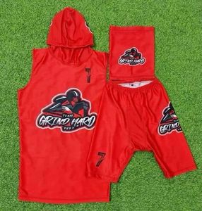 Uniforme de football de compression 7V7 pour hommes et jeunes maillots de jeu à sublimation personnalisés et short extensible 7on7 OEM grande taille - Product Image 2