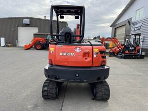 Miniexcavadora Kubota KX040-4 2020: Potencia y Precisión en un Paquete Compacto. Introducción a la Miniexcavadora Kubota KX040-4 2020 - Product Image 6