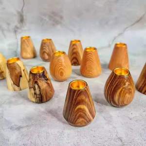 Portavelas de farol de madera caqui y natural personalizable para bodas y Navidad - Product Image 3