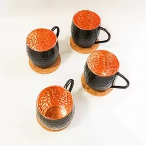 Vidrio de cobre bellamente elaborado con acabado radiante diseñado para transformar el té del café y las bebidas refrescantes en un ritual de lujo - Product Image 4