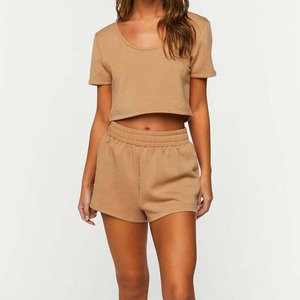 Ensemble t-shirt et short d'entraînement confortable et élégant pour femmes, tenue décontractée à motif solide pour vêtements de sport, ensembles pour femmes en coton - Product Image 1