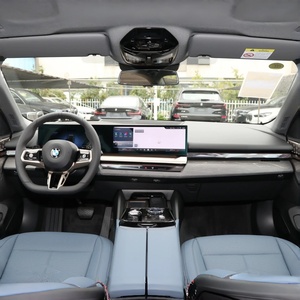 Sedán de 5 Plazas Serie 5 2.0T Turbo 525Li 530Li Paquete Deportivo M de Lujo, Tracción Trasera/4x4, Automático, Gasolina, Auto Usado en Venta - Product Image 4