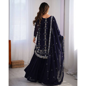 Belle traditionnelle indienne pakistanaise fausse Georgette Kurti Shalwar Kameez ensemble moderne élégant vêtements prêt à porter nouveau vente en gros - Product Image 5