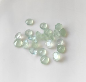 พลอยแคลเซโดนีธรรมชาติทรงกลมเจียระไนหลากเหลี่ยม ขนาด 3 มม.-30 มม. พร้อมสีสันเปลี่ยนแปลง/ประกายไฟ สำหรับทำเครื่องประดับขายส่ง - Product Image 4