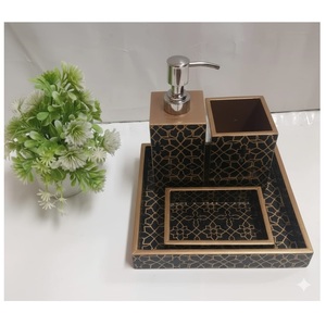 Elegante Juego de Baño de Cuatro Piezas de Resina MDF, Ecológico, Resistente a los Arañazos, Revestimiento Impermeable Duradero, Organización con Estilo - Product Image 4