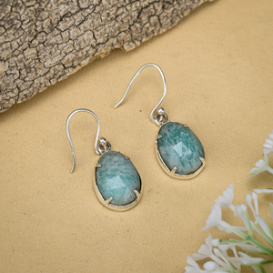 Amazonite naturelle de forme ovale en argent sterling 925 boucles d'oreilles pendantes mignonnes et délicates distributeur de grossistes de bijoux fins - Product Image 2