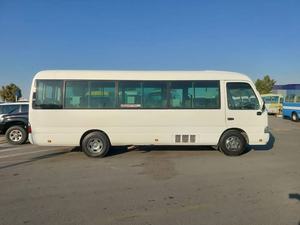 รถบัสโคสเตอร์ ปี 2004 พวงมาลัยขวา เครื่องยนต์ดีเซล 4.1 ลิตร ภายในสีเข้ม เบาะหนัง - จัดส่งฟรี - Product Image 5