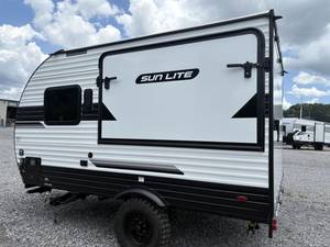 Mini caravane de voyage pliable tout-terrain de 16 pieds avec extérieur ondulé pour camping-car - Product Image 2