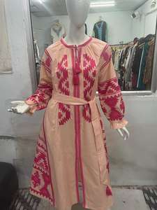 ชุดเดรสยาวสไตล์ลำลองแบบยูเครน ปักลายสีส้ม แขนสั้น ผ้าฝ้ายทอ 100% ปักด้วยเครื่องจักร ซักได้ - Product Image 4