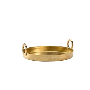 Plateau rond en métal avec poignées découpées Plateau de service pour la cuisine, la maison et la fête Plateau de service décoratif Prix de gros - Product Image 4