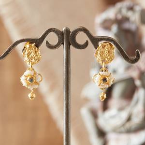 Boucles d'oreilles à la mode en perles et pierres précieuses scintillantes 925 boucles d'oreilles en argent Sterling massif plaqué or pierre principale de l'Inde pour les femmes - Product Image 1