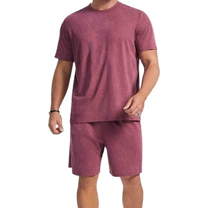 ชุดเซ็ตเสื้อยืดแขนสั้นและกางเกงขาสั้นลำลองสำหรับผู้ชายลายโลโก้แบบกำหนดเอง สไตล์ไฮสตรีท สำหรับฤดูร้อน เนื้อผ้าถักระบายอากาศได้ดี - Product Image 1