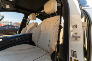 Increíble Mercedes-Benz S560 4Matic Sedán usado del 2018 - Product Image 4