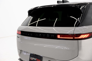 2024 Lan.d Rover Rang.e Rove.r Sport P400 Dynamic SE AWD clean - Product Image 5