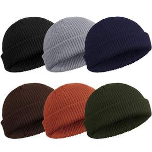 Vente en gros d'usine Bonnet en tricot uni personnalisé Bonnet d'hiver en acrylique doux Unisexe - Product Image 4