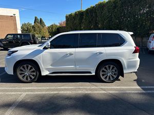 Lexus LX 570 d'occasion 2017 avec faible kilométrage - Prêt à être expédié - Product Image 5