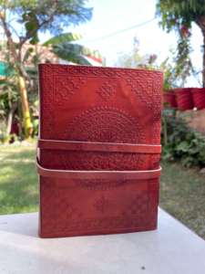 Journal en cuir artisanal de qualité supérieure avec motif attrape-rêves, papier écologique, style vintage, parfait pour les écrivains, les voyageurs - Product Image 5