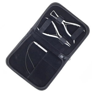 Ensemble professionnel de pinces à extensions de cheveux en acier inoxydable 4 pièces avec pince et pochette pour usage commercial - Product Image 3