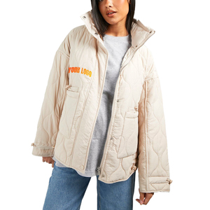 Chaqueta acolchada de invierno impermeable de alta calidad para mujer, nuevos abrigos de burbujas de moda con opciones OEM de piel de oveja - Product Image 4