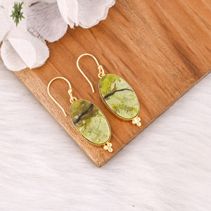 Pendientes Clásicos de Ópalo Verde en Forma Ovalada, Chapados en Oro, de Latón, Estilo Moderno, Aleación, para Bodas, Fiestas, Regalo Elegante para Mujer - Product Image 2